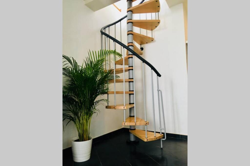 En Plein Coeur De Bruxelles. Superbe Duplex.A Voir! Esterno foto